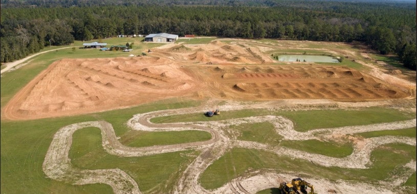 JUSTIN BARCIA VEND SA PROPRIÉTÉ