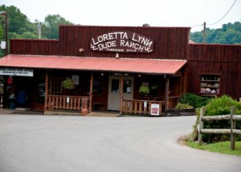 Loretta Lynn's