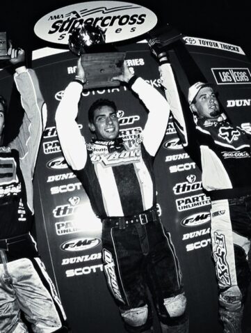 Sebastien Tortelli sur la plus haute marche du podium du SX de Los Angeles