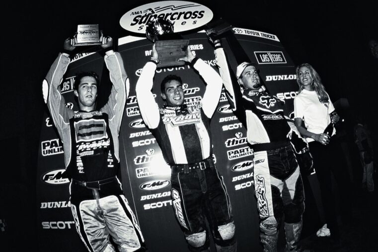 Sebastien Tortelli sur la plus haute marche du podium du SX de Los Angeles
