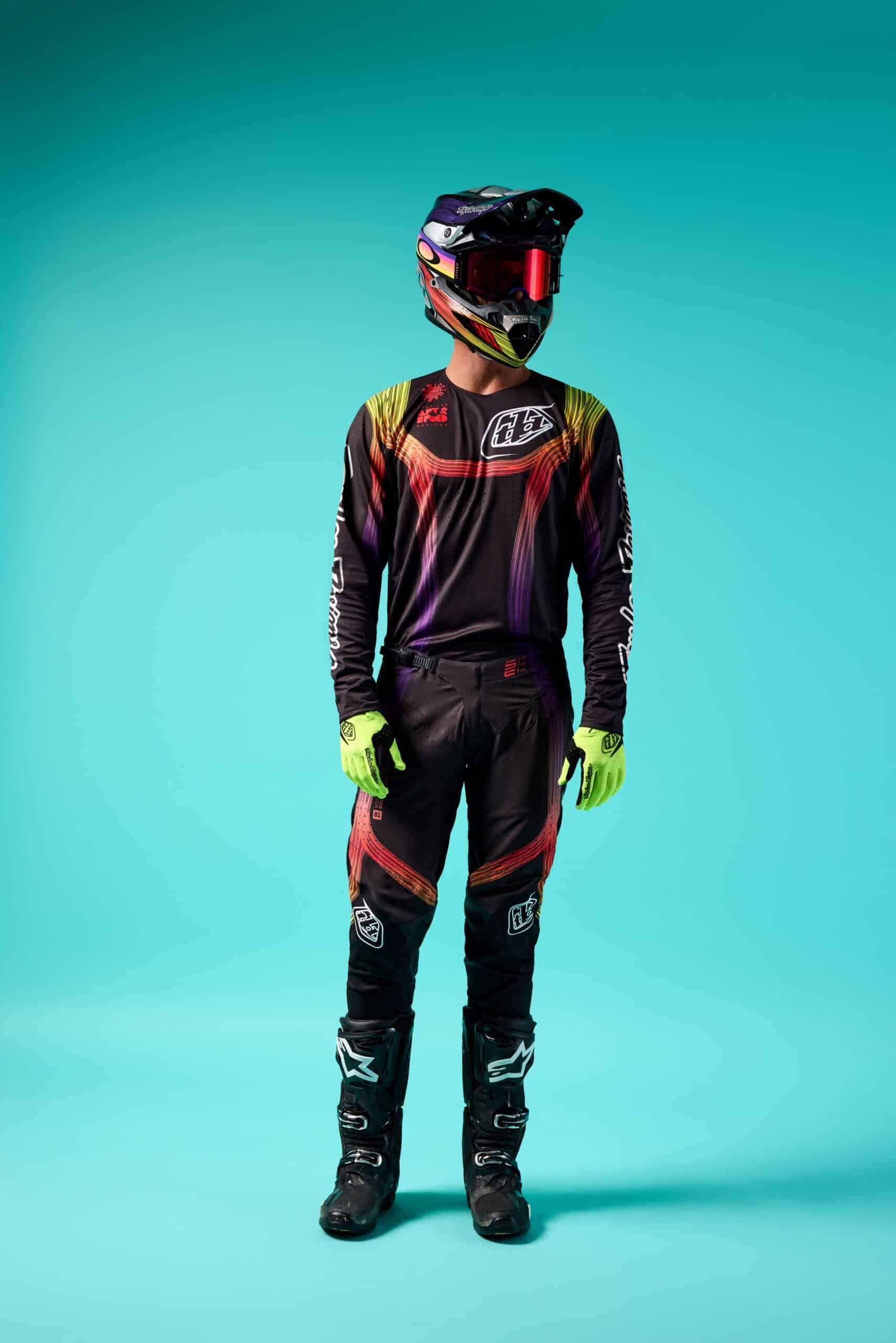 Troy Lee Designs SE Pro 2026