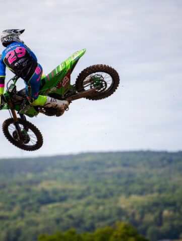 bud racing