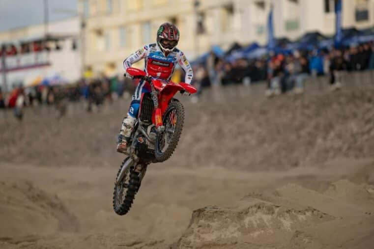 beach cross